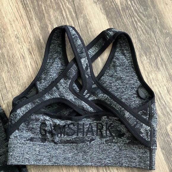 Gymshark set - Picture 2 of 3